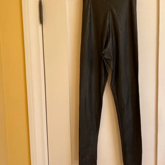 Women’s Commando Slim Black Pants - Picture 2 of 8